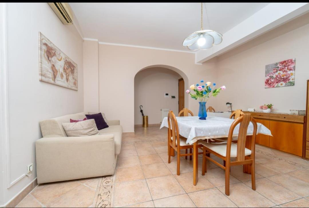 チボリLa Casa Di Adaアパートメント エクステリア 写真